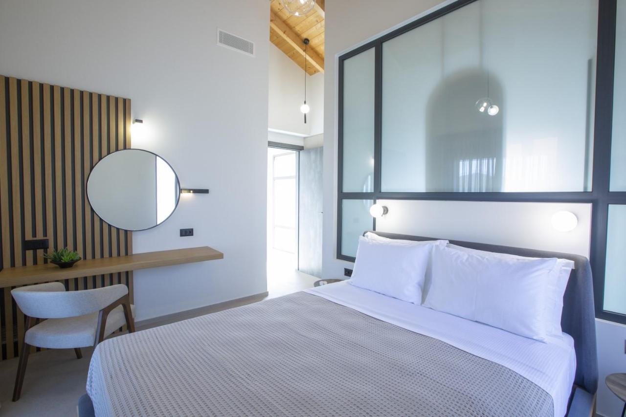 Inorato - Luxury Villa With Private Swimming Pool กาลามิตซี ภายนอก รูปภาพ