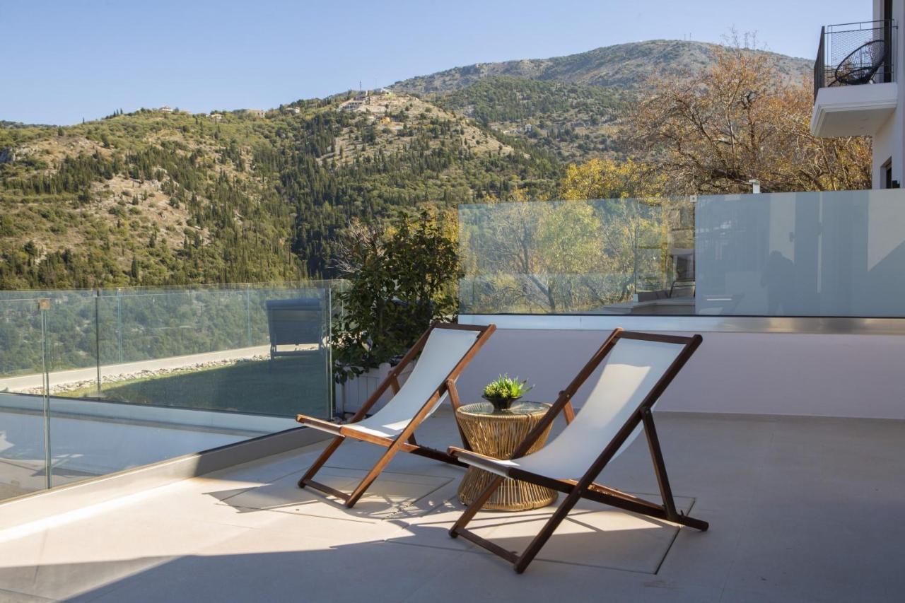Inorato - Luxury Villa With Private Swimming Pool กาลามิตซี ภายนอก รูปภาพ