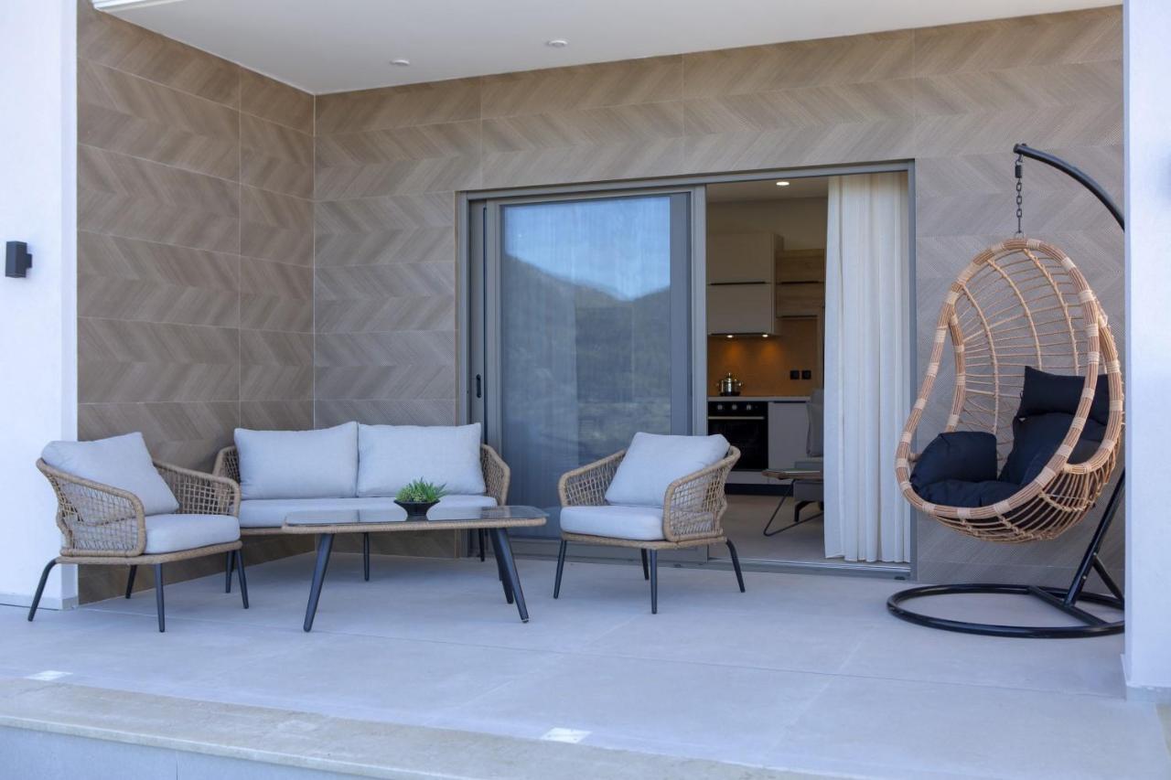 Inorato - Luxury Villa With Private Swimming Pool กาลามิตซี ภายนอก รูปภาพ