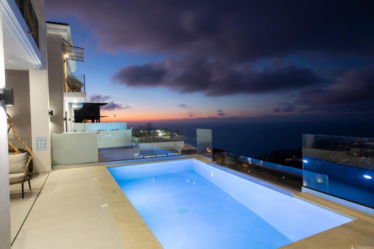 Inorato - Luxury Villa With Private Swimming Pool กาลามิตซี ภายนอก รูปภาพ