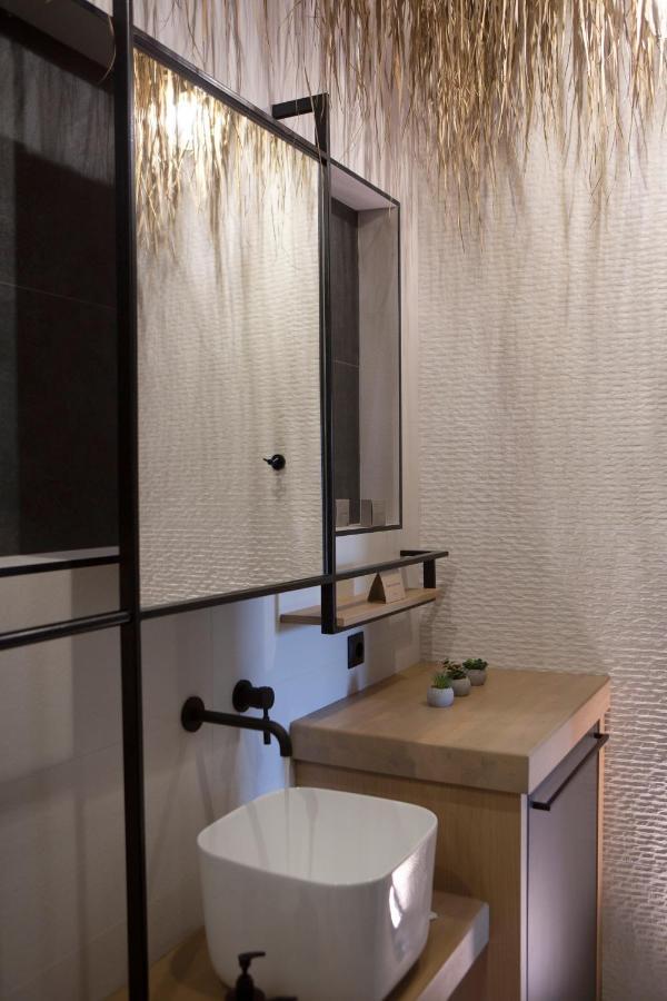 Inorato - Luxury Villa With Private Swimming Pool กาลามิตซี ภายนอก รูปภาพ
